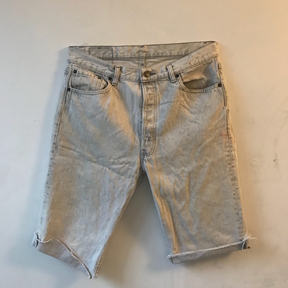 Levi’s Cut-Off Stone Washed Jean Shorts - Picture 4 of 5